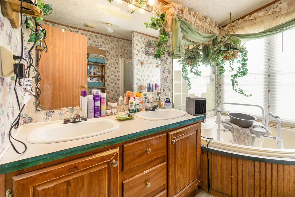 360 N Middletown Road Winchester KY 40391