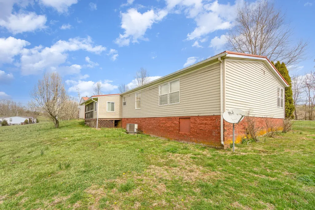360 N Middletown Road Winchester KY 40391