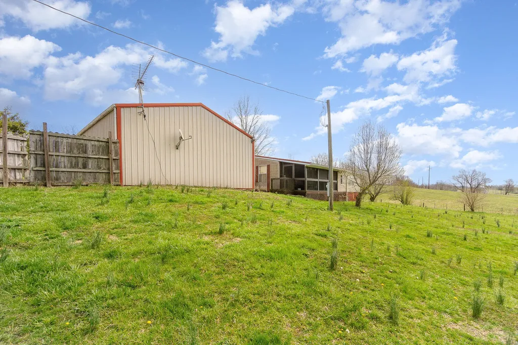 360 N Middletown Road Winchester KY 40391