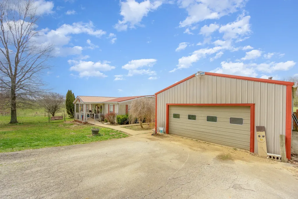 360 N Middletown Road Winchester KY 40391