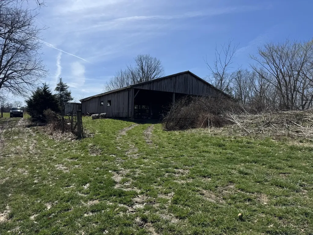 00000 Dixie Highway Pleasureville KY 40057