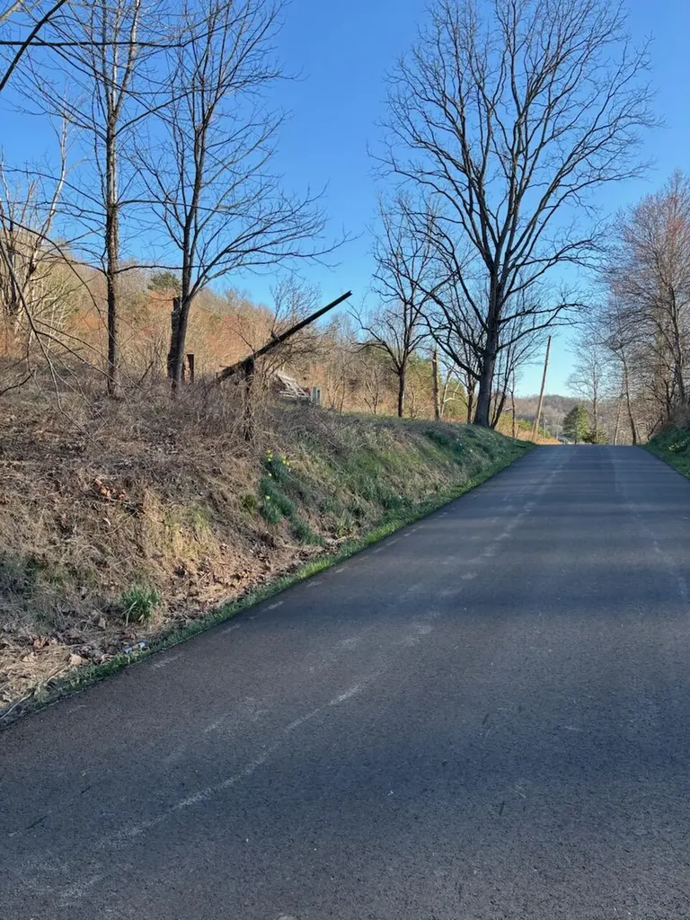 1830 Taylor School Road London KY 40741