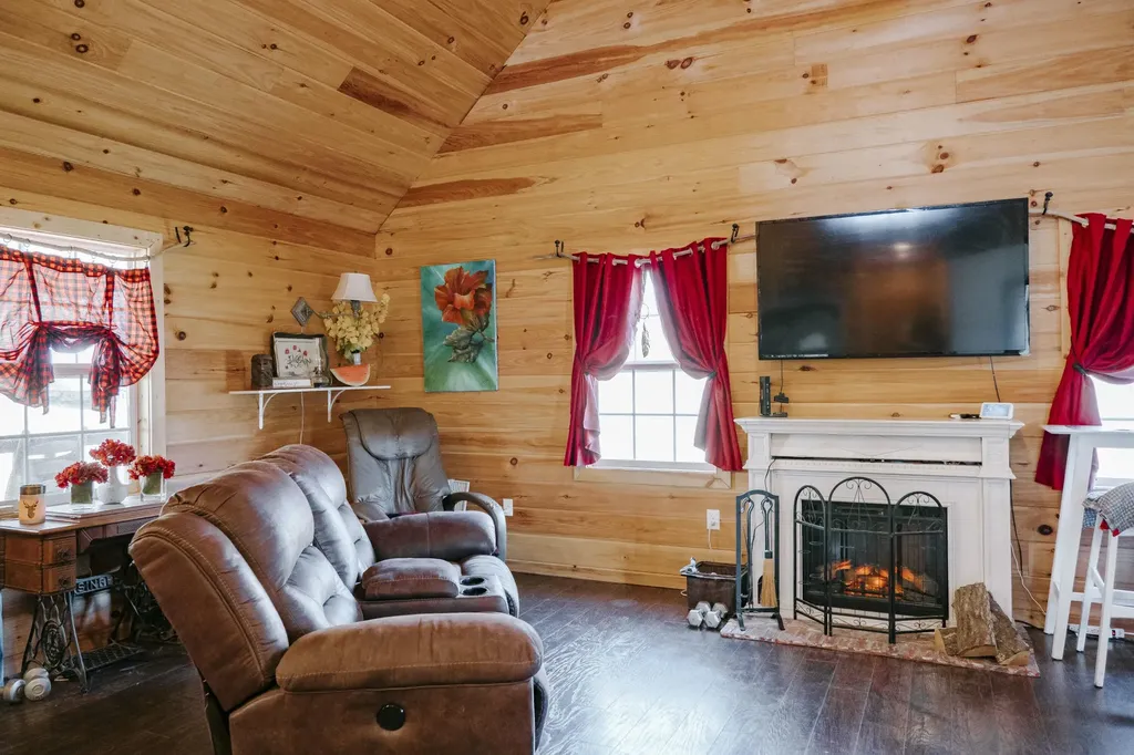 109 Betsey Lane Monticello KY 42633