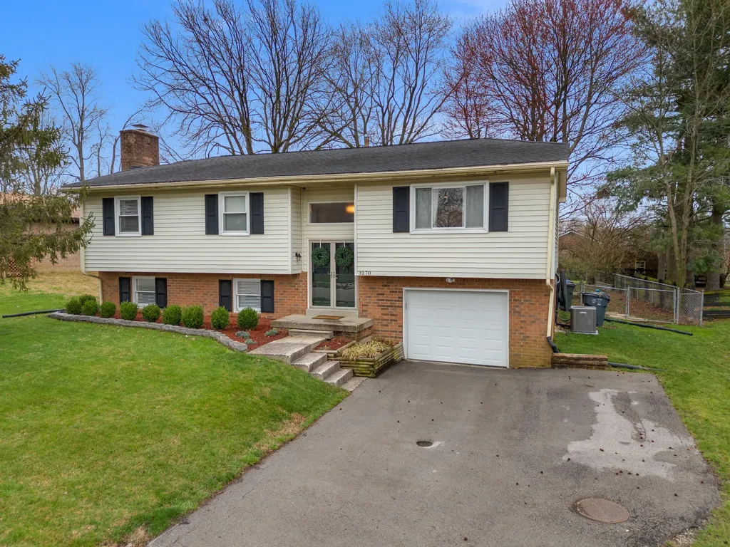 3270 Aqueduct Drive Lexington KY 40517