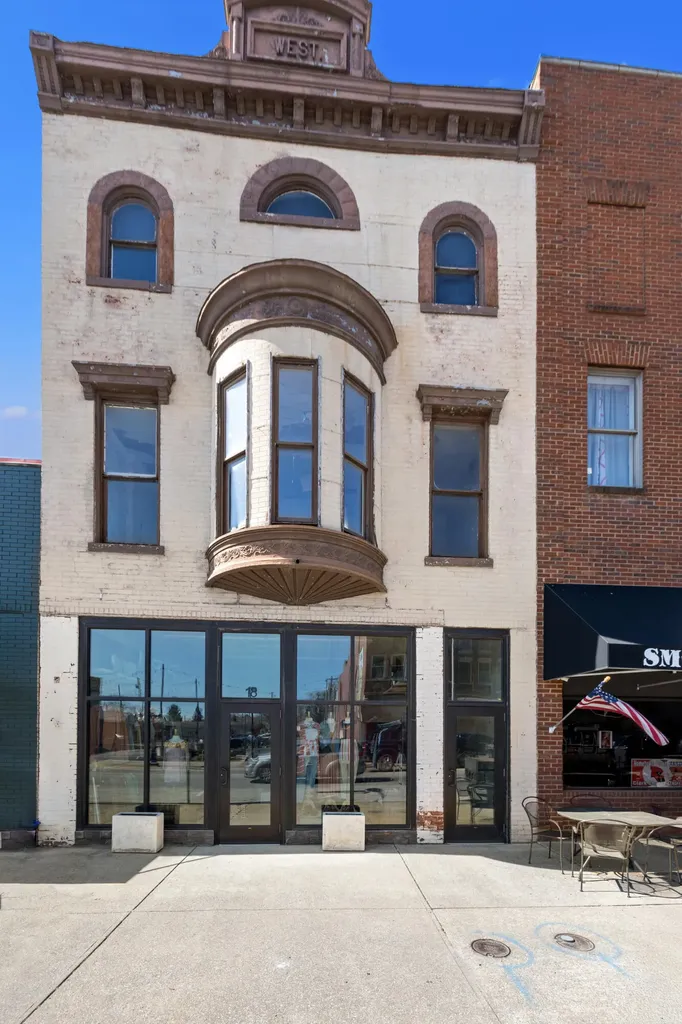 18 N Main Street Winchester KY 40391
