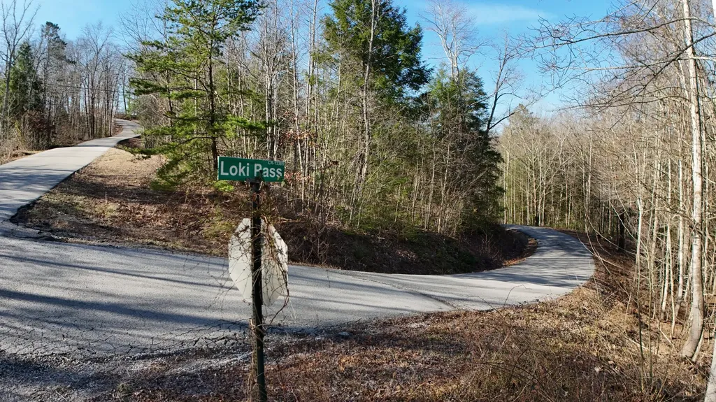 Lot 9 Loki Pass London KY 40741