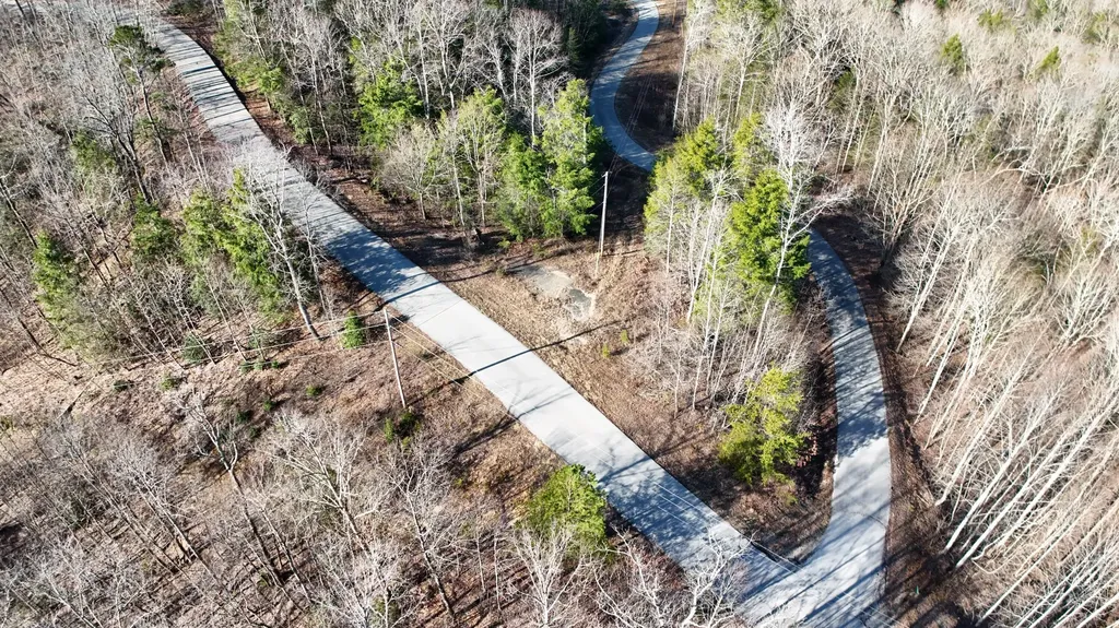 Lot 9 Loki Pass London KY 40741