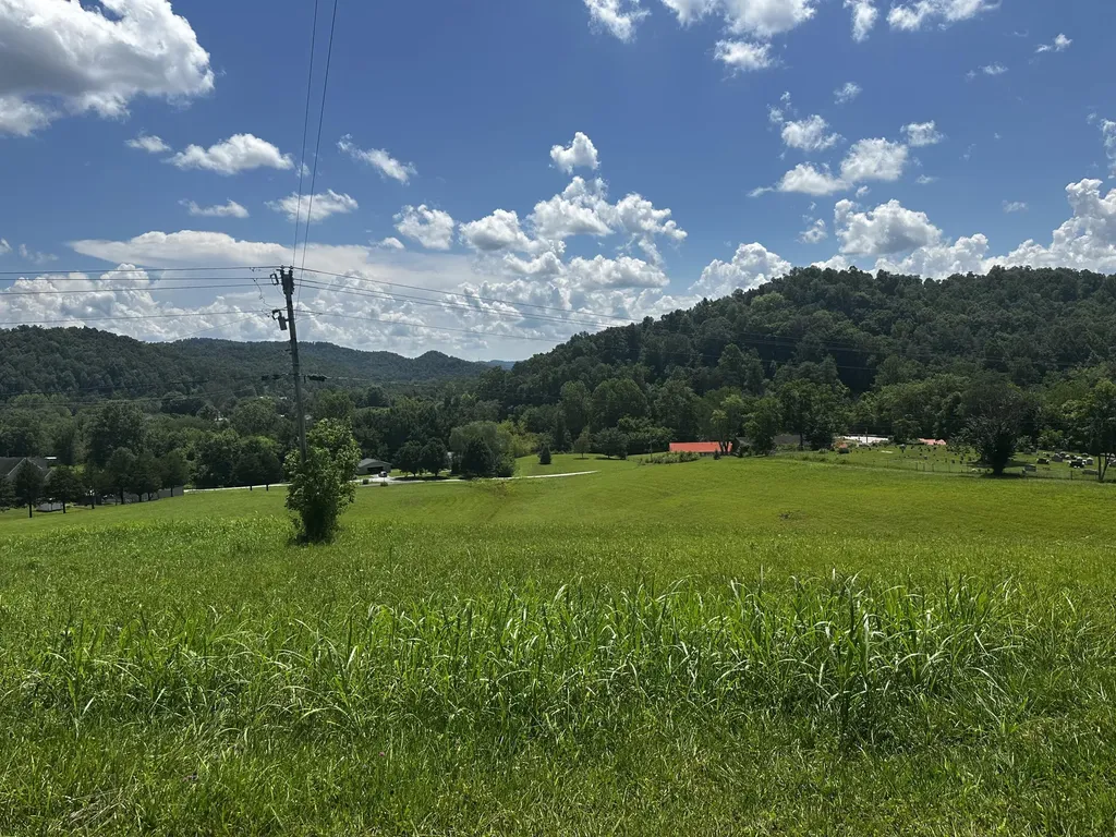 9999 Old Farm Road Cannon KY 40923
