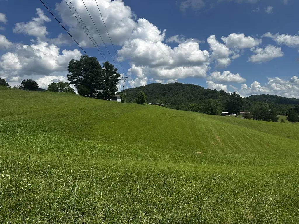 9999 Old Farm Road Cannon KY 40923