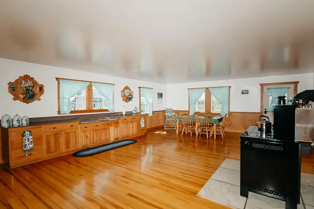 4241 Kendall Springs Road Owingsville KY 40360