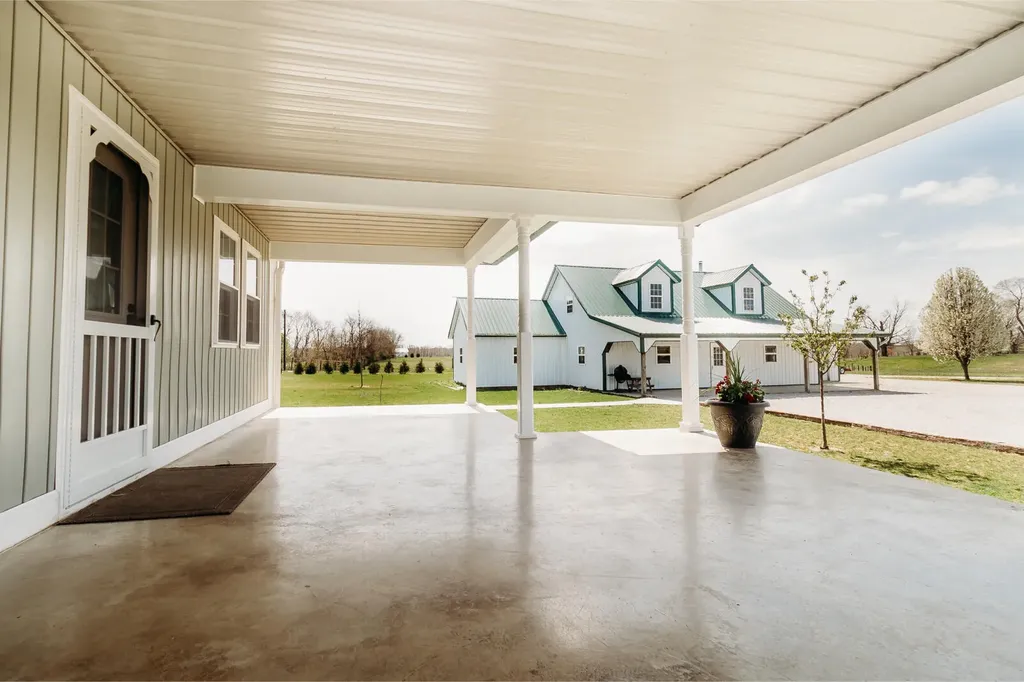 4241 Kendall Springs Road Owingsville KY 40360