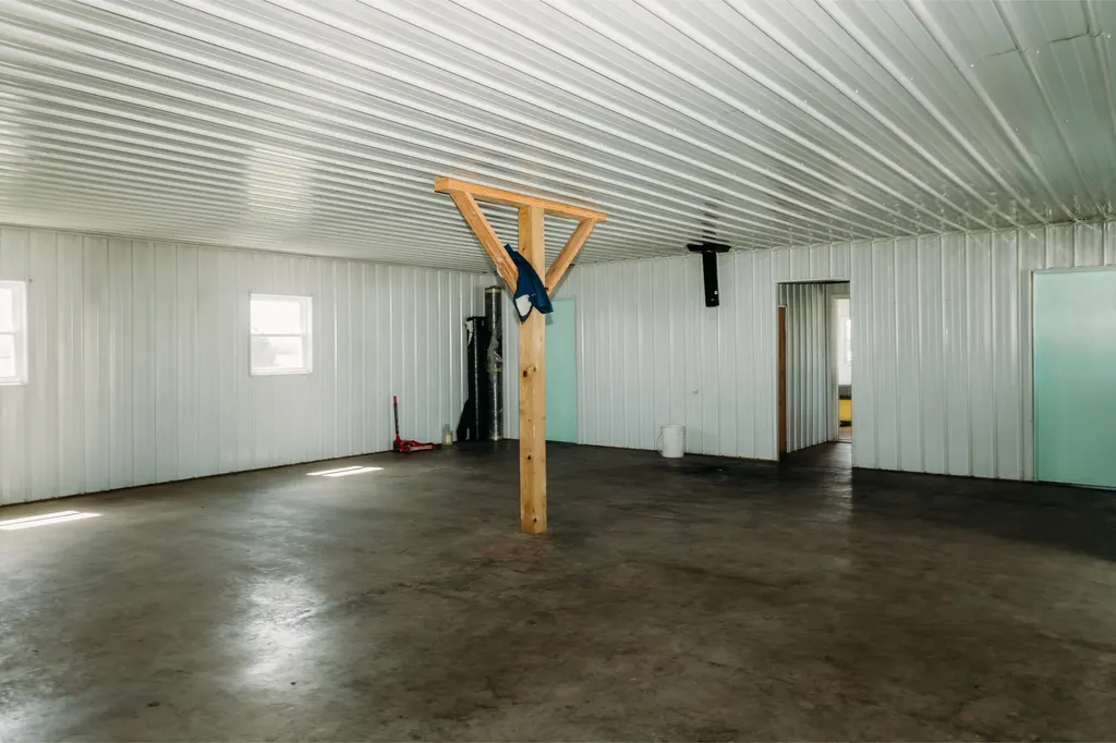 4241 Kendall Springs Road Owingsville KY 40360
