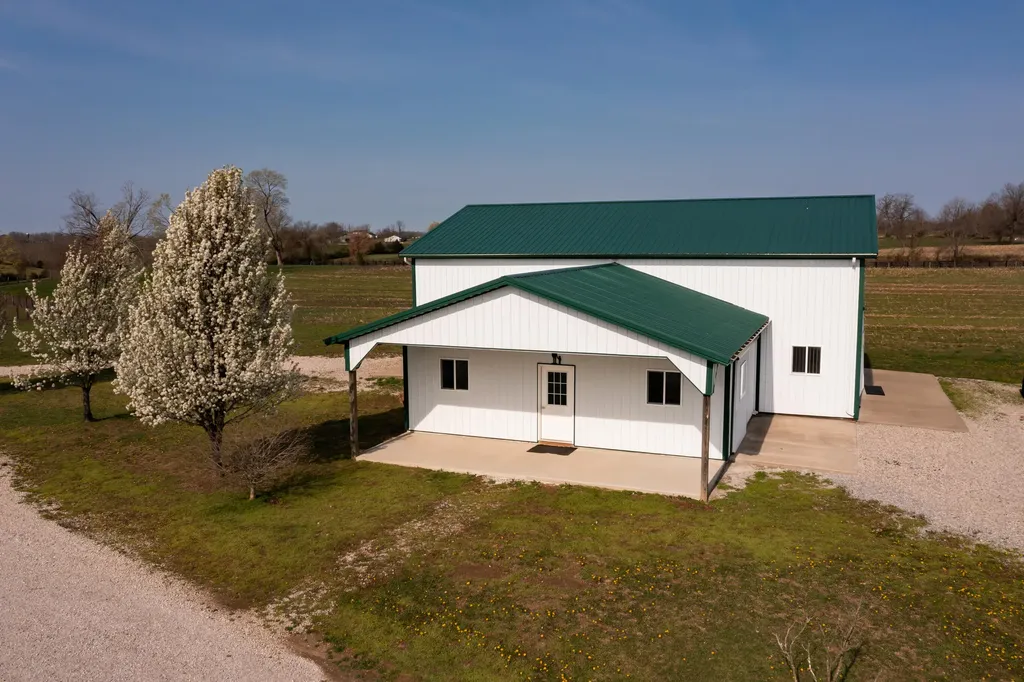 4241 Kendall Springs Road Owingsville KY 40360