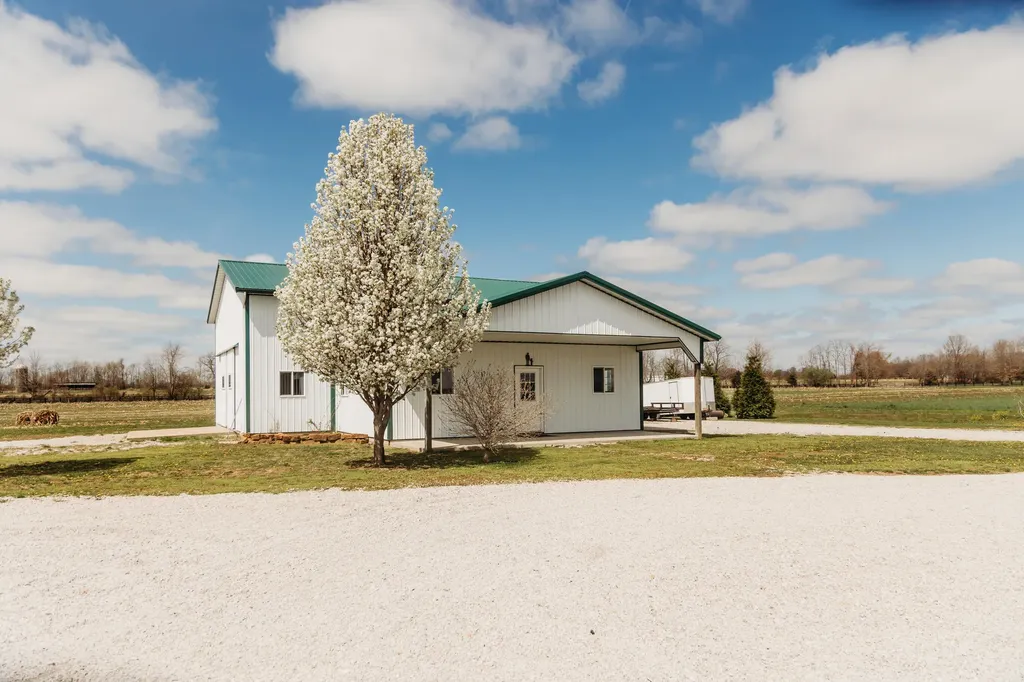 4241 Kendall Springs Road Owingsville KY 40360