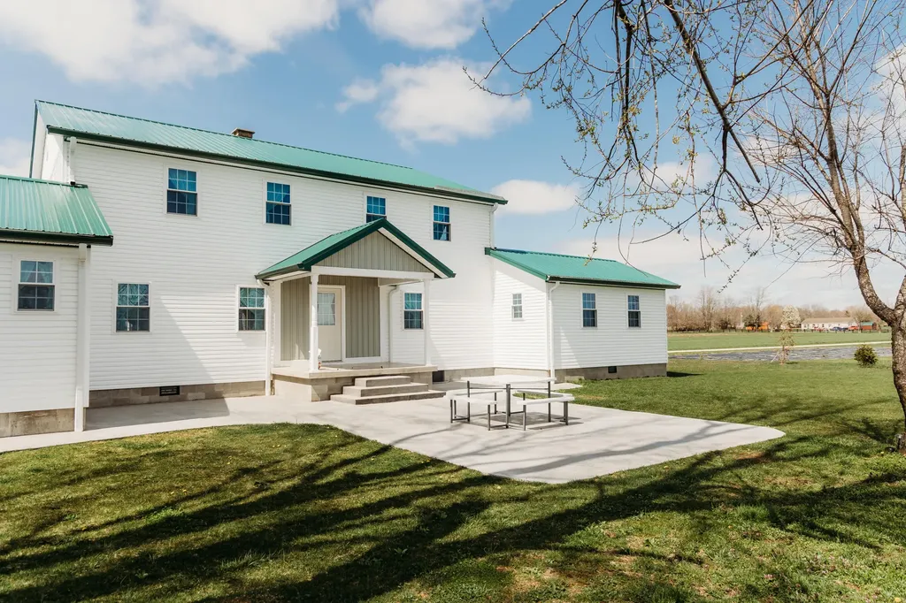 4241 Kendall Springs Road Owingsville KY 40360