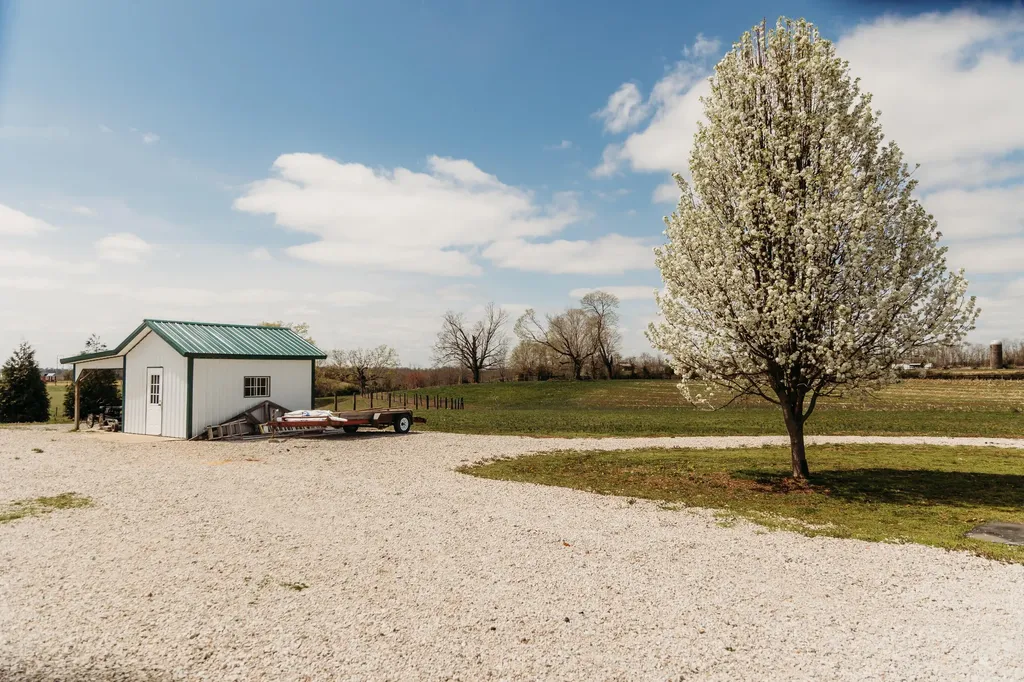 4241 Kendall Springs Road Owingsville KY 40360