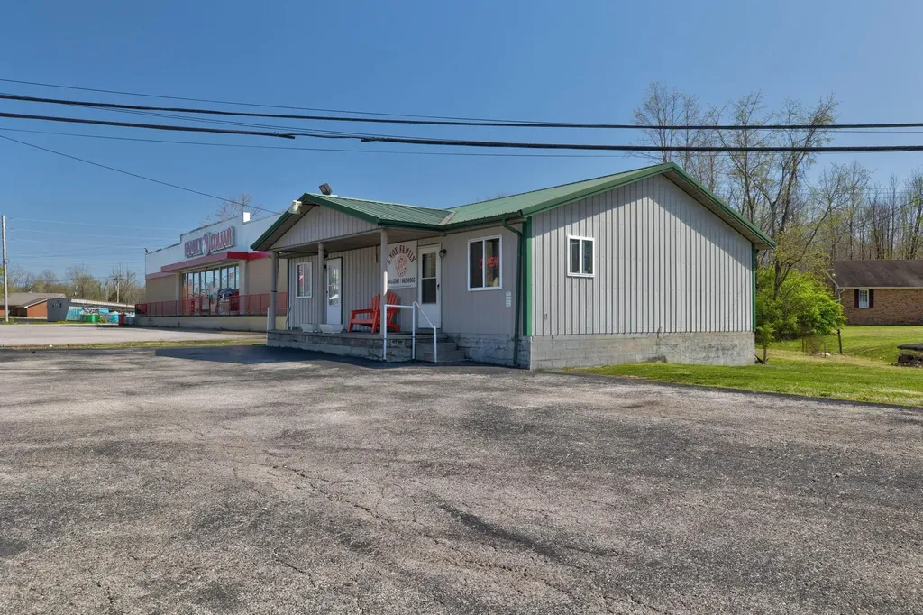5657 Main Street Clay City KY 40312