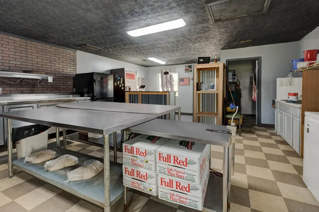 5657 Main Street Clay City KY 40312