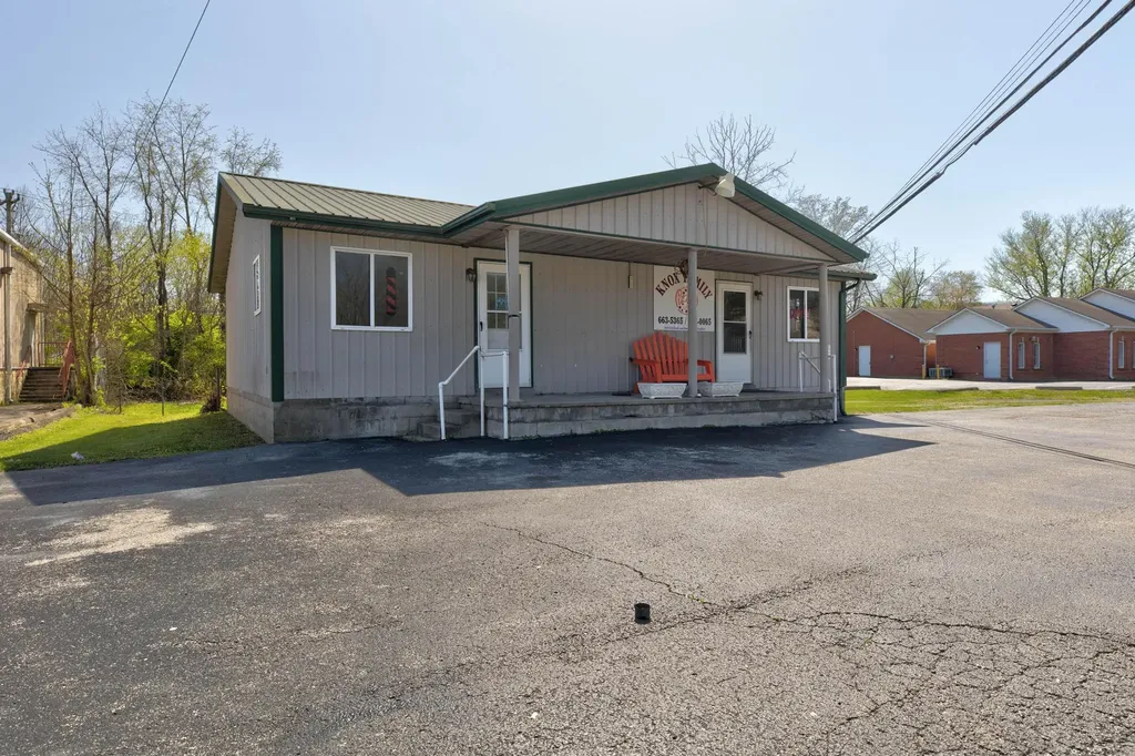 5657 Main Street Clay City KY 40312