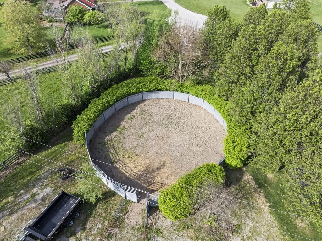 140 Seahawk Trail Midway KY 40347