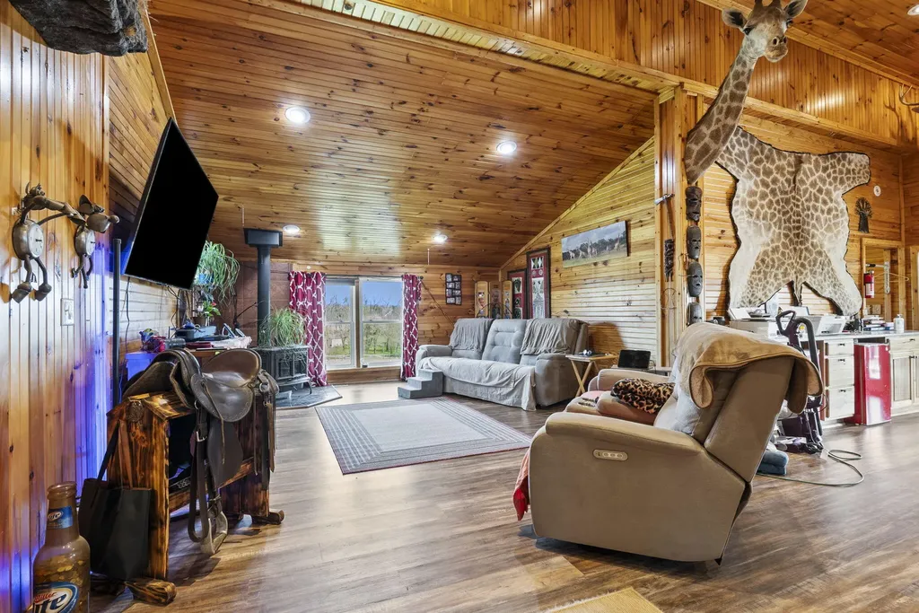 140 Seahawk Trail Midway KY 40347