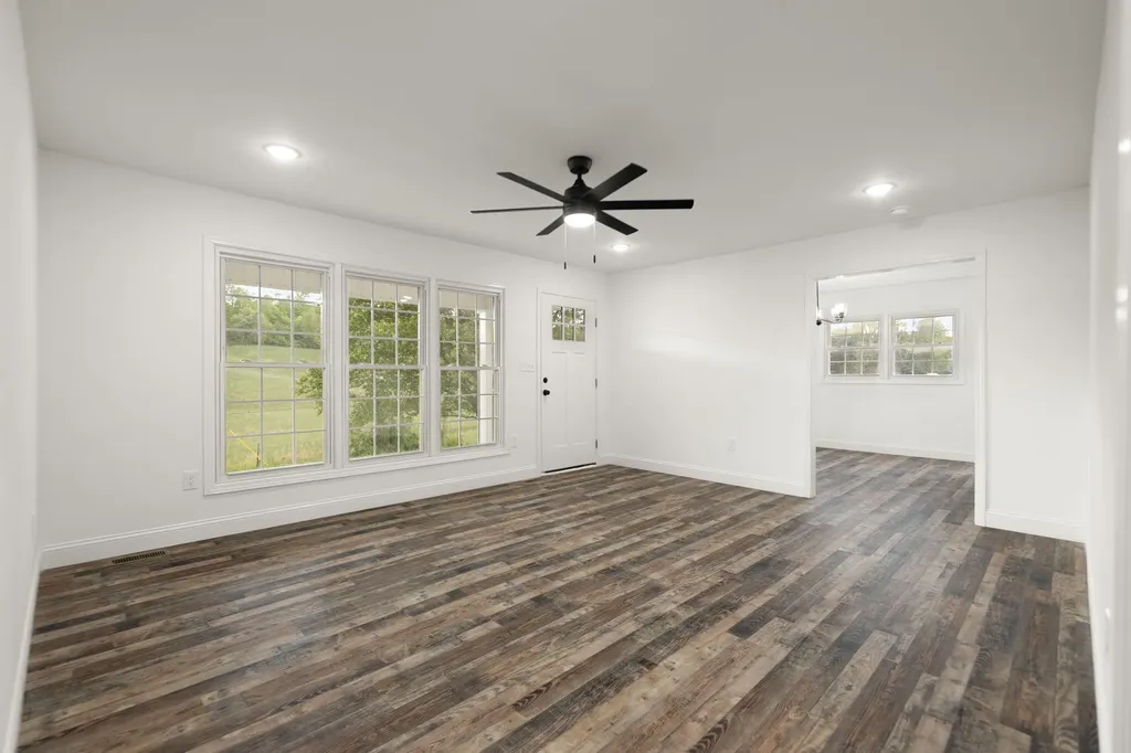 827 Pine Hill Brock Road London KY 40741