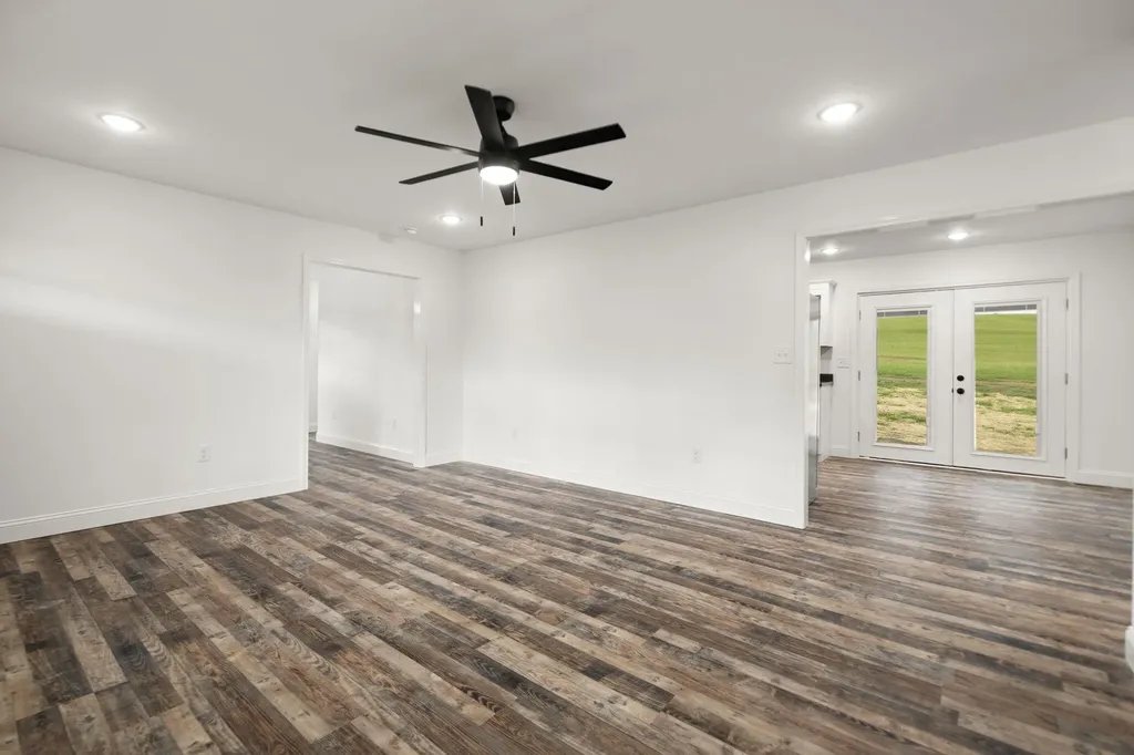 827 Pine Hill Brock Road London KY 40741