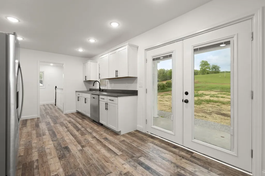 827 Pine Hill Brock Road London KY 40741