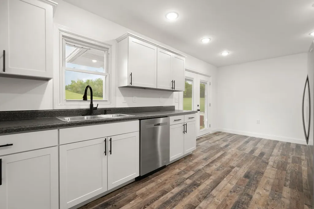 827 Pine Hill Brock Road London KY 40741