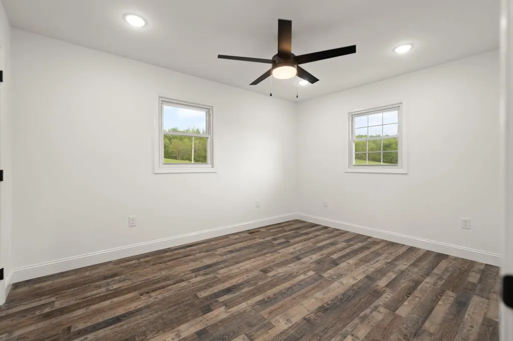 827 Pine Hill Brock Road London KY 40741