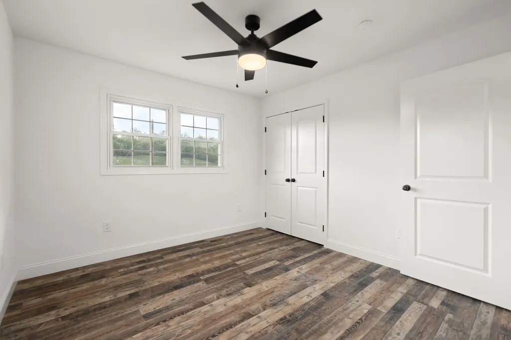 827 Pine Hill Brock Road London KY 40741