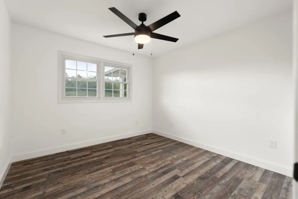 827 Pine Hill Brock Road London KY 40741