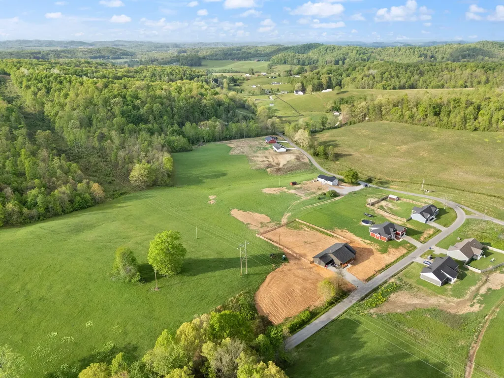 827 Pine Hill Brock Road London KY 40741
