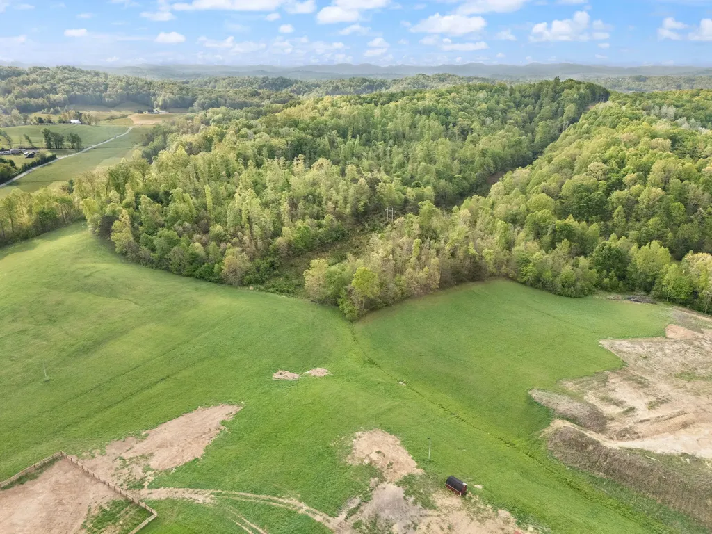 827 Pine Hill Brock Road London KY 40741