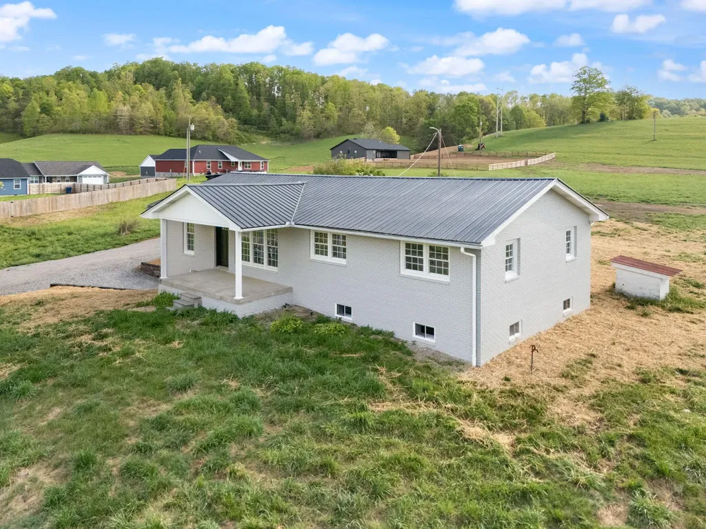 827 Pine Hill Brock Road London KY 40741