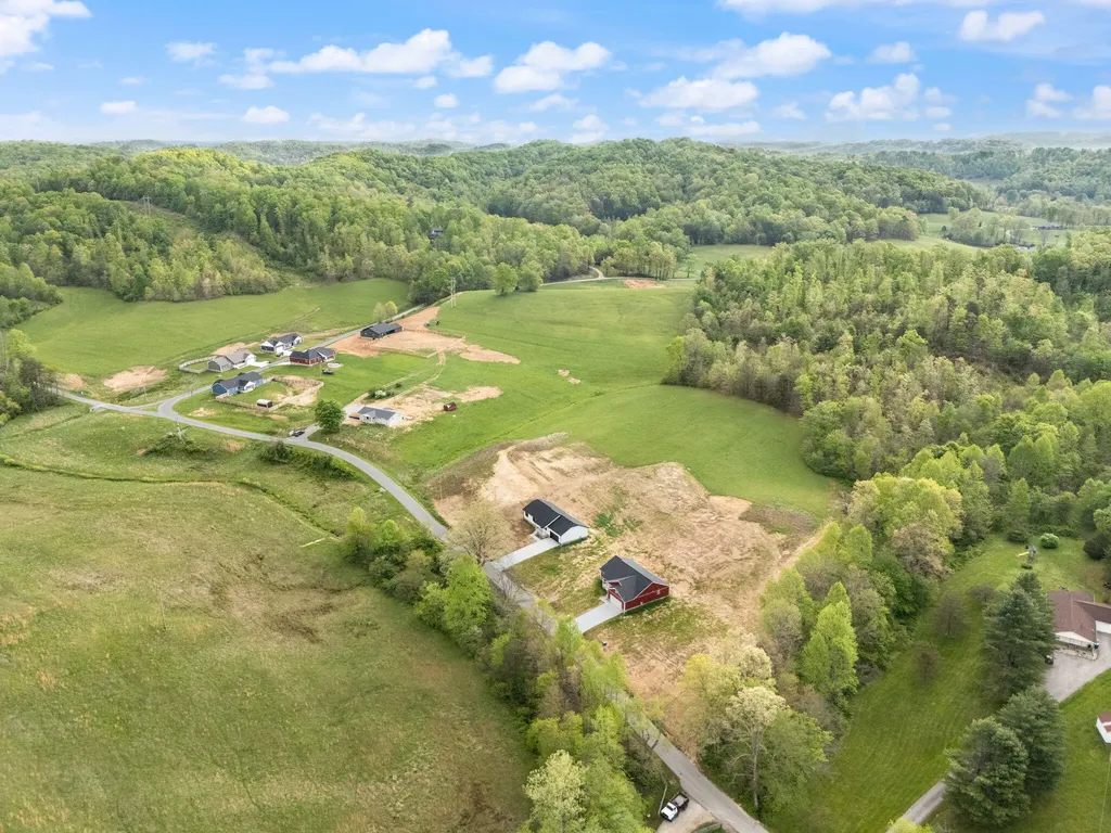 827 Pine Hill Brock Road London KY 40741