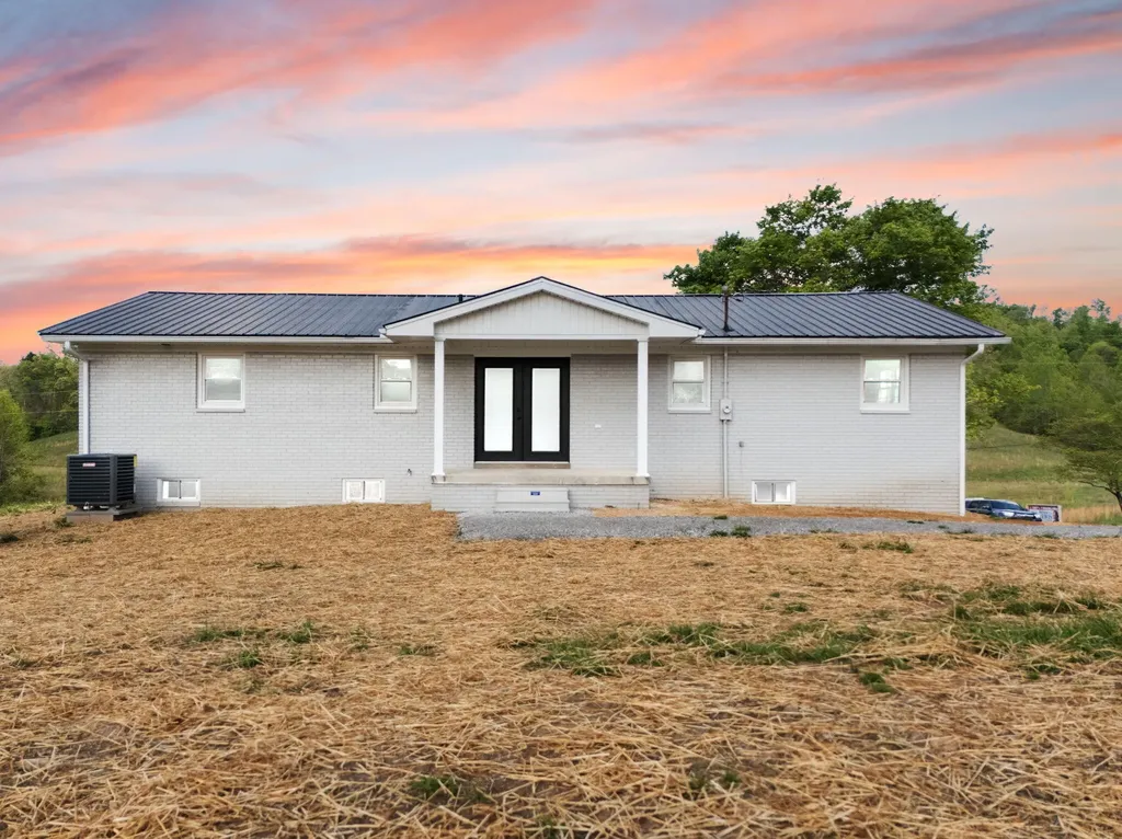 827 Pine Hill Brock Road London KY 40741