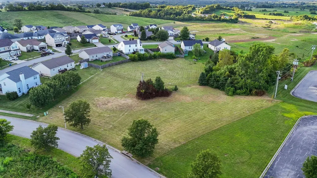 Lot #1 Briar Creek Lawrenceburg KY 40342