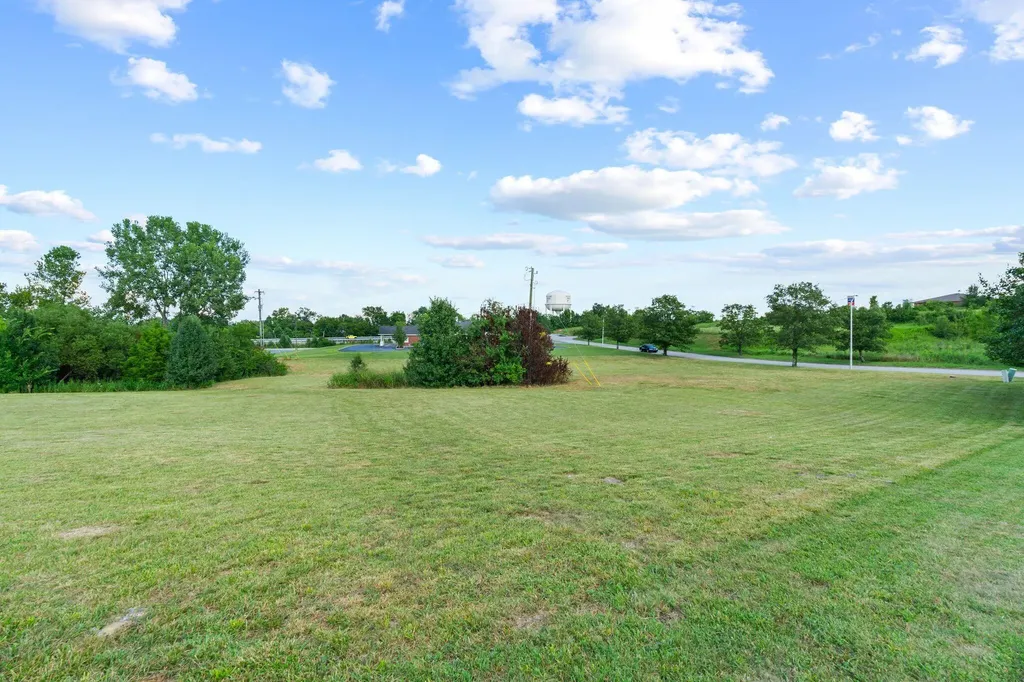 Lot #1 Briar Creek Lawrenceburg KY 40342