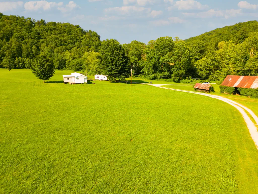 82 Fairview Farm Lane Inez KY 41224