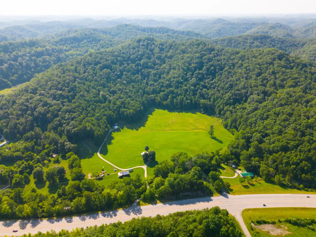 82 Fairview Farm Lane Inez KY 41224