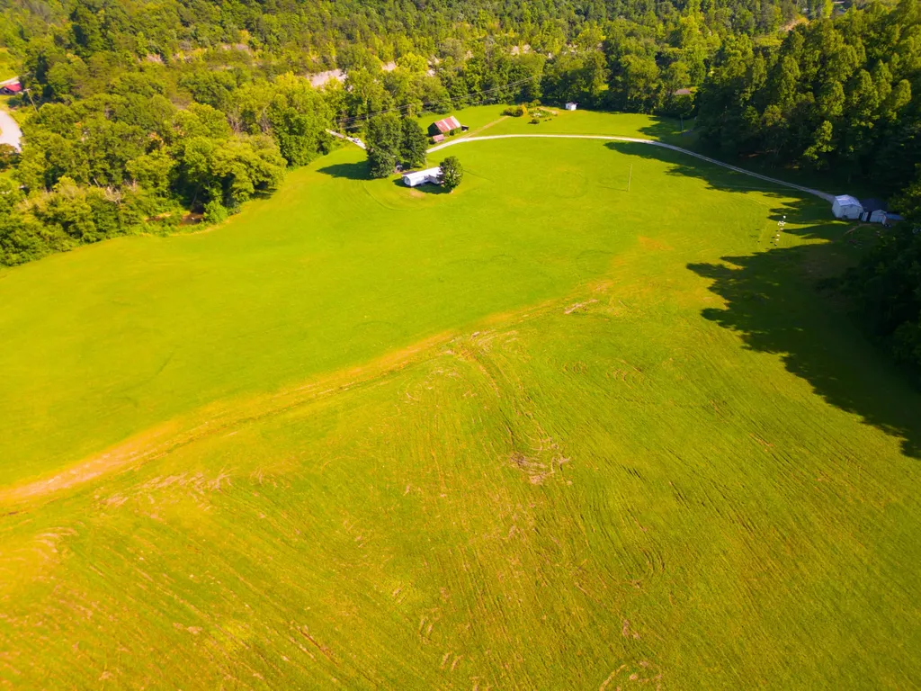 82 Fairview Farm Lane Inez KY 41224