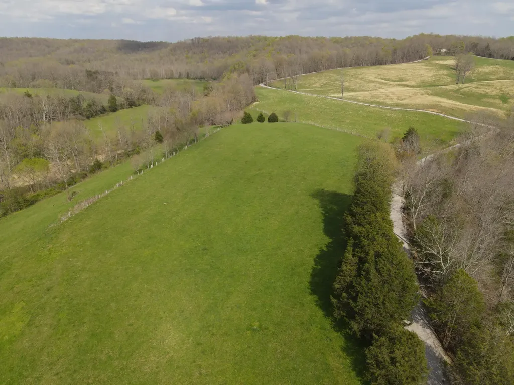 667 Troutstream Road Dunnville KY 42528