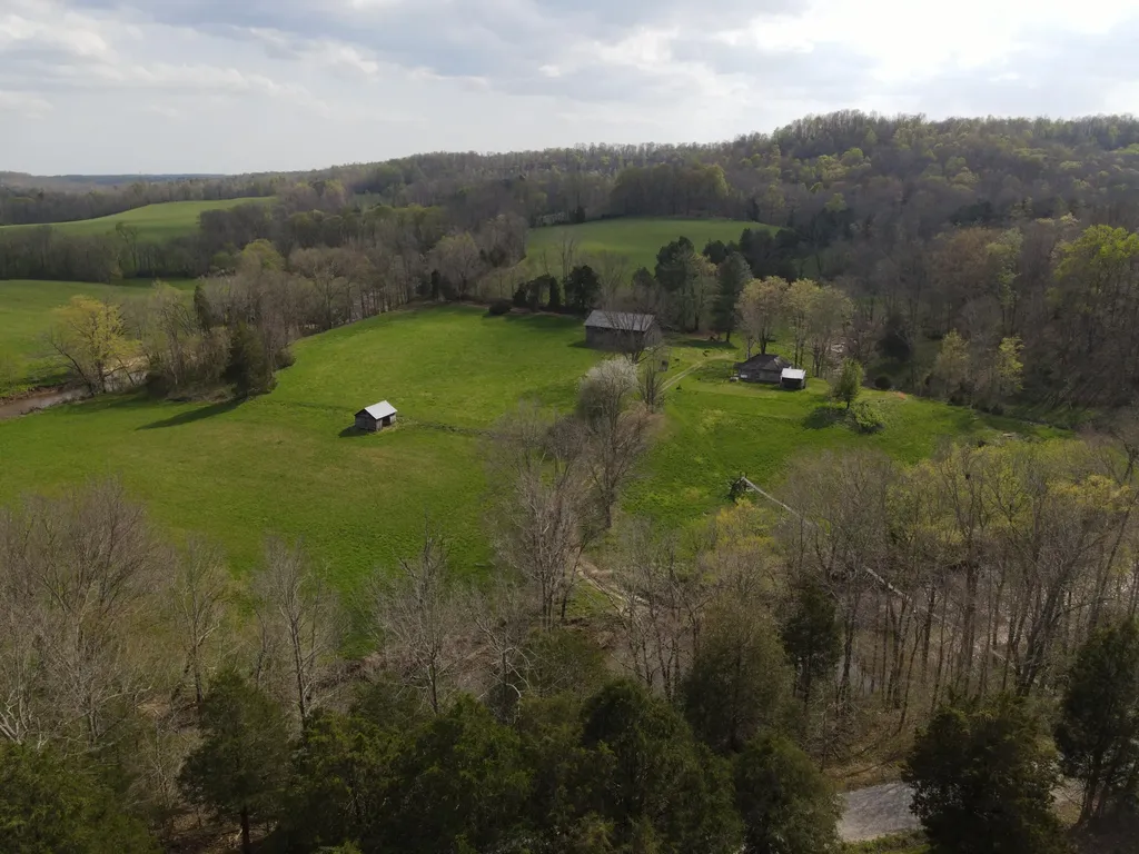 667 Troutstream Road Dunnville KY 42528