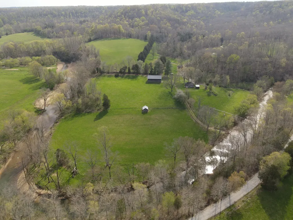 667 Troutstream Road Dunnville KY 42528