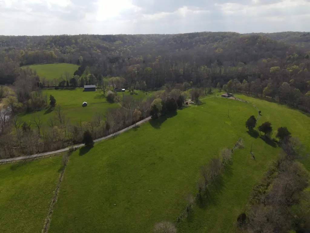 667 Troutstream Road Dunnville KY 42528