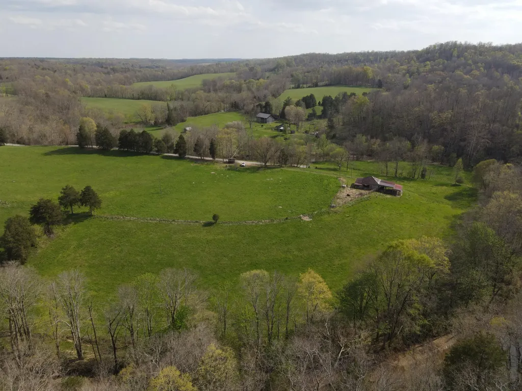 667 Troutstream Road Dunnville KY 42528