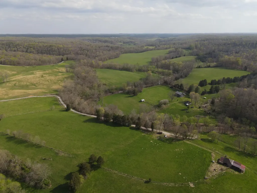 667 Troutstream Road Dunnville KY 42528