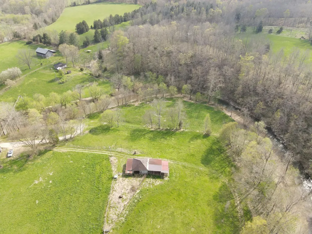 667 Troutstream Road Dunnville KY 42528