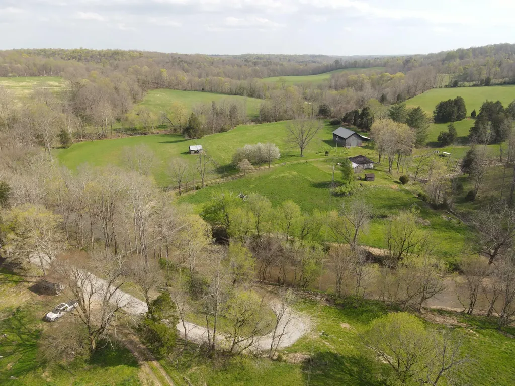 667 Troutstream Road Dunnville KY 42528